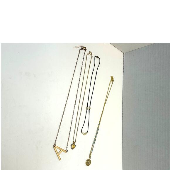 Assorted Necklaces Lot of 46 - Picture 5 of 12